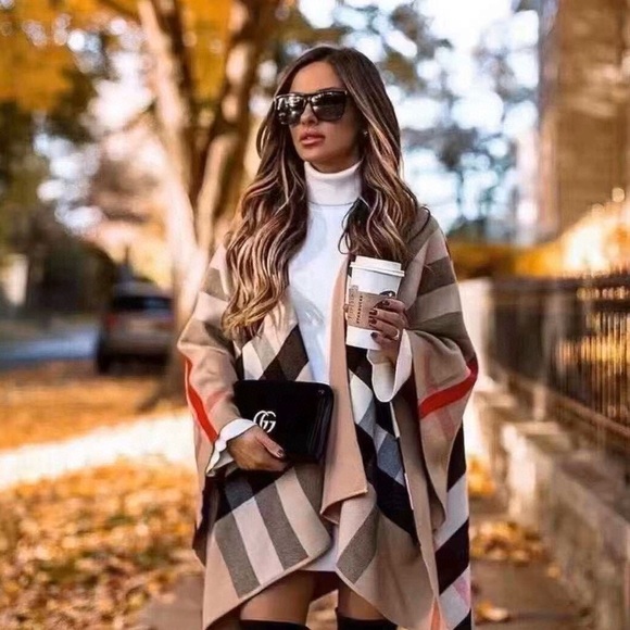 burberry wool panco - Picture 2 of 10